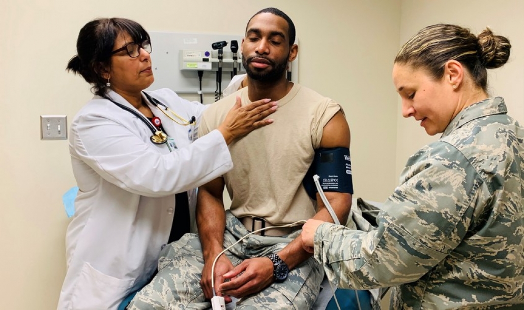 Mayra Zapata, MD '15, US Air Force physician and flight surgeon